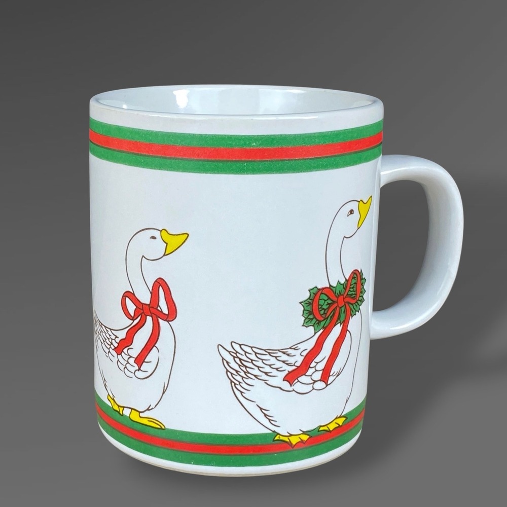 Christmas Goose Mug 1980s‎ Holiday Geese Coffee Cup Ribbon Wreath